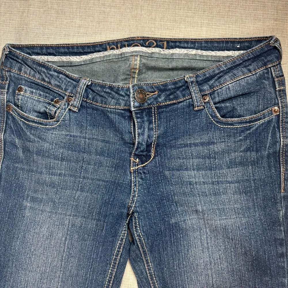 Rue‎ 21 Jeans Women's Size 5/6 Regular (W36 L32) Low-Rise Boot Cut Embroidery
